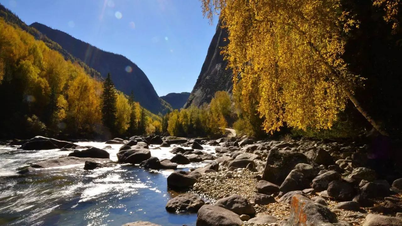 YY優(yōu)米直播回放，探索自然美景的旅行，尋覓內(nèi)心平和之地