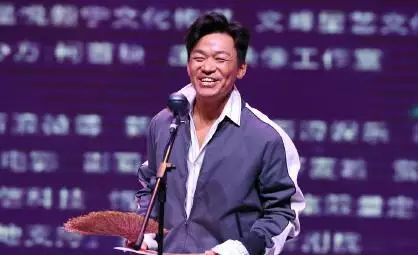 影視演員剛,影視演員剛，變化中的學(xué)習(xí)，自信與成就的力量